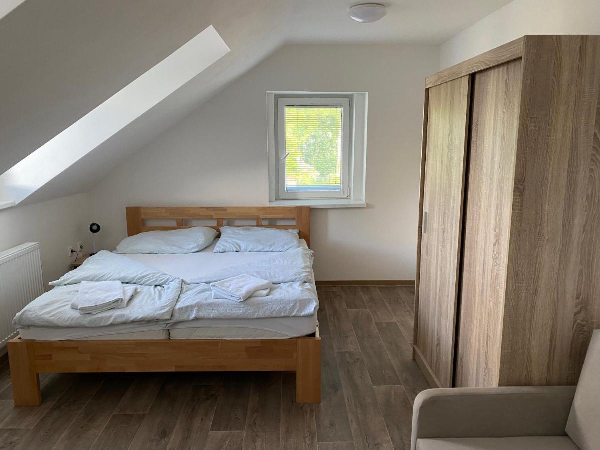 Hostinec U Pejska A Kocicky มาเรียอานซเกลาซนี ภายนอก รูปภาพ